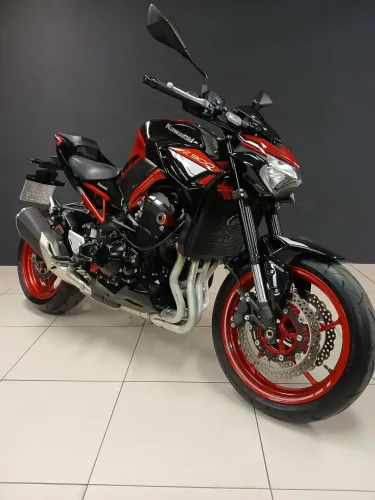 KAWASAKI Z900