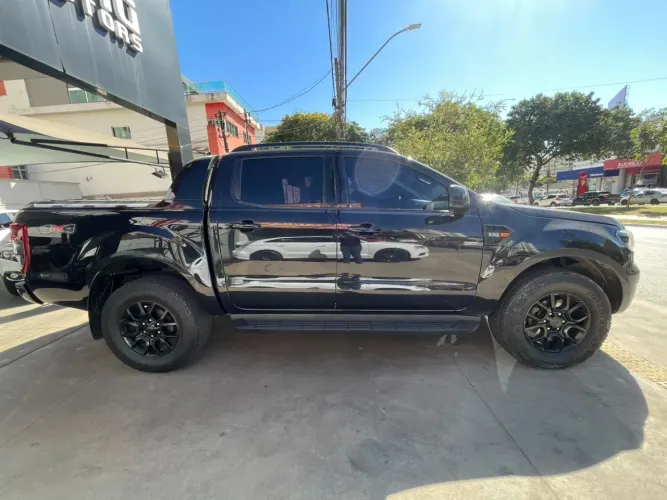 Ford Ranger Black 2.2 4X2 CD Diesel AUT 2023