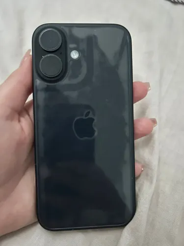 iPhone 16