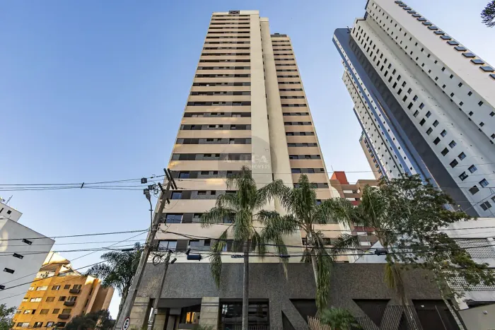 Apartamento Mobiliado para Alugar no Bigorrilho em Curitiba | 4 Quartos | 2 Suítes | 148m²