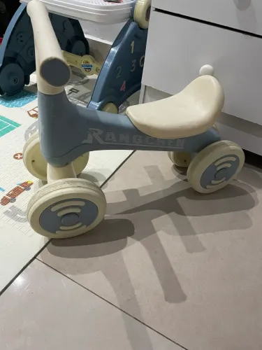 Bicicleta de equilíbrio para beber