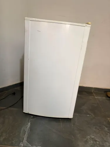Vendo frigobar em excelente estado