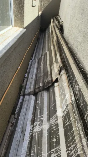 Telhas metálicas para tapume