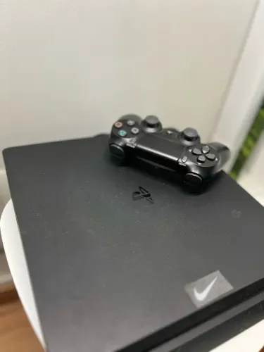 PS4 SLIM 1TB 3 CONTROLES!!