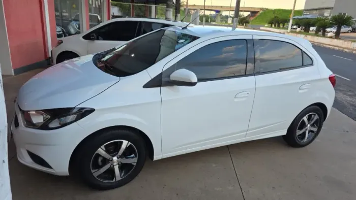 Chevrolet Onix Hatch LTZ 1.4 8V Flex Mec. 4P 2019
