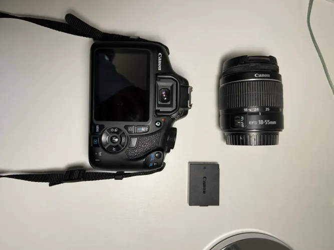 Canon Rebel T6 com lente 18-55mm e bateria