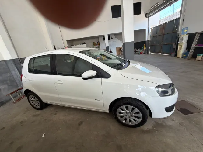 Volkswagen Fox 1.0 MI Total Flex 8V 5P 2013