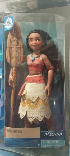 BONECA MOANA NOVA FORA DA CAIXA COM REMO