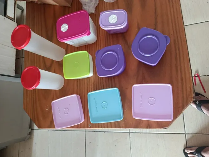 Vendo kit com 10 Tupperware 