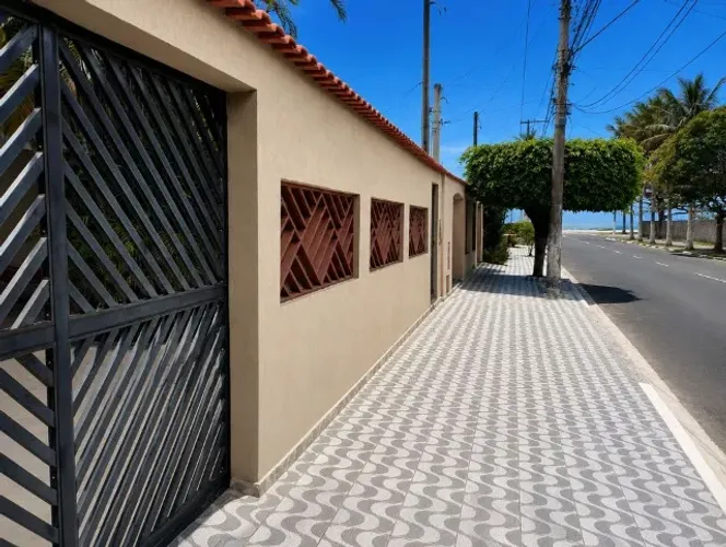 Casa a 50 Metros da Praia 12 hóspedes no melhor bairo da Praia Grande - REVEILLON 2027