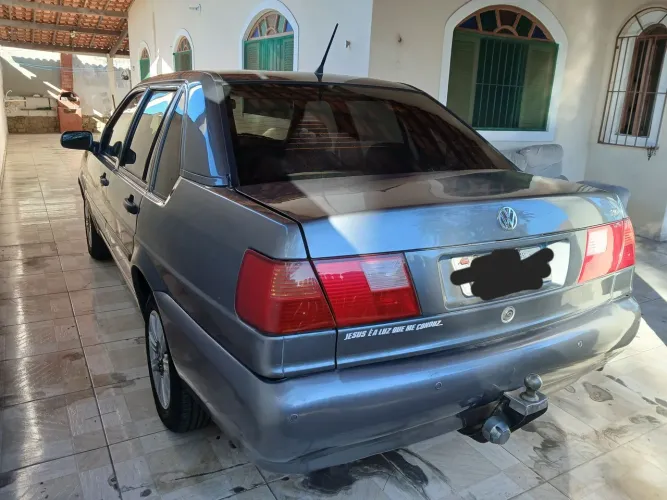 Volkswagen Santana 1.8 MI (álcool) 2003