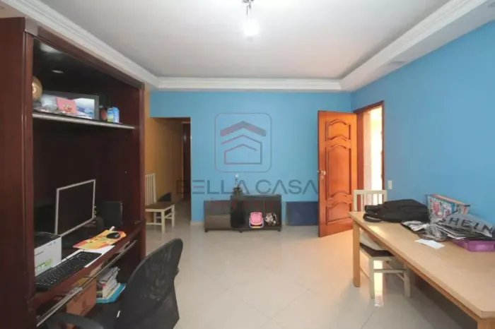 Casa à venda com 269m², 3 quartos e 2 vagas