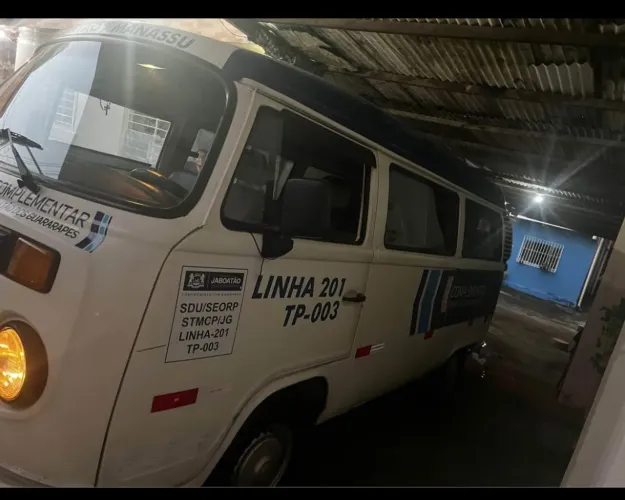 Volkswagen Kombi Lotação 1.4 MI Total Flex 8V 2012