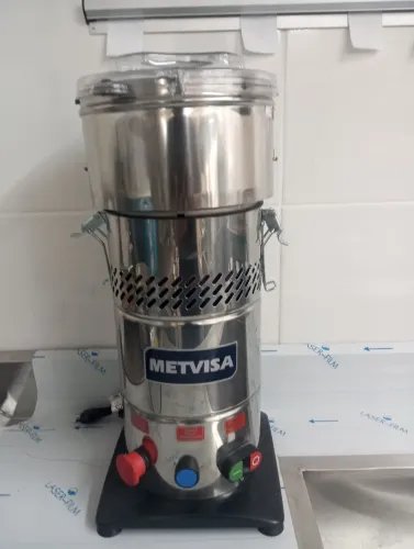 NZ. Cutter 4 Litros METVISA