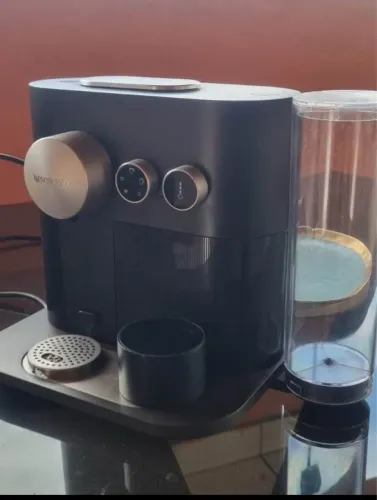 Cafeteira automática Nespresso expert C80