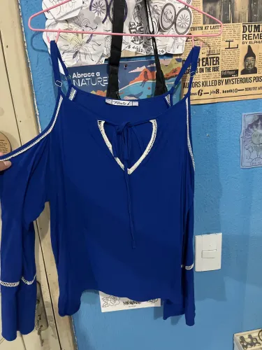 Blusa manga azul