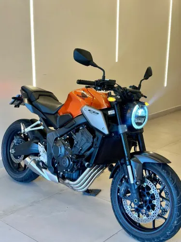 CB 650R ABS 2024 ENTRADA DE R$ 9.3k (15%)