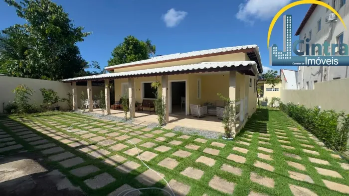 Alugo excelente casa comercial em Itapuã, 4 suítes, área de lazer com piscina e churrasque
