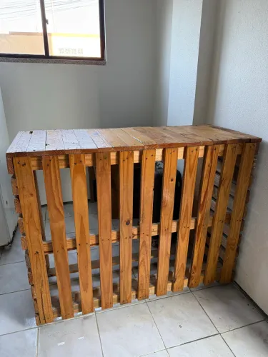 Vendo balcão de palete