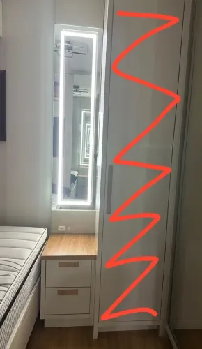 PAINEL EM MDF COM ESPELHO JATEADO COM LED E CRIADO MUDO EM MDF <br>USADO EM ÓTIMO ESTADO.sado