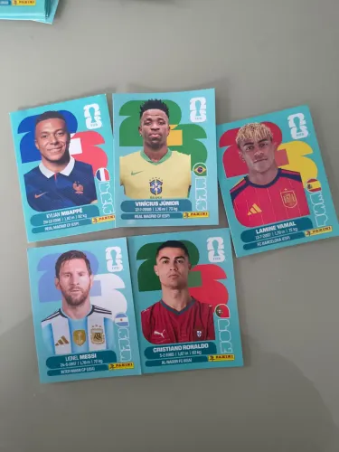 Vendo, figurinha da copa 2026
