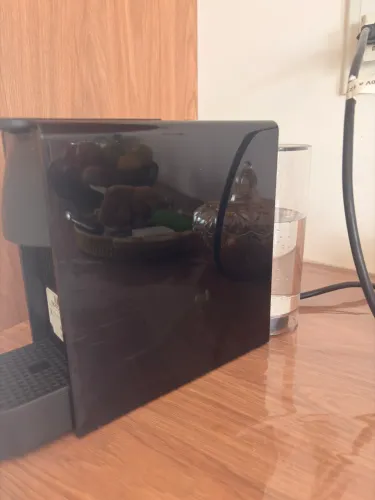 Máquina de café mini Essenza Nespresso