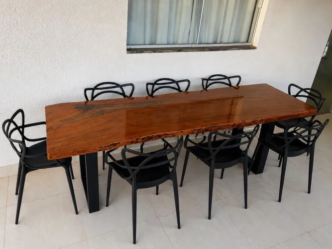 Mesa de Jantar em Madeira maciça (Prancha Única) - 8 Lugares - NOVA