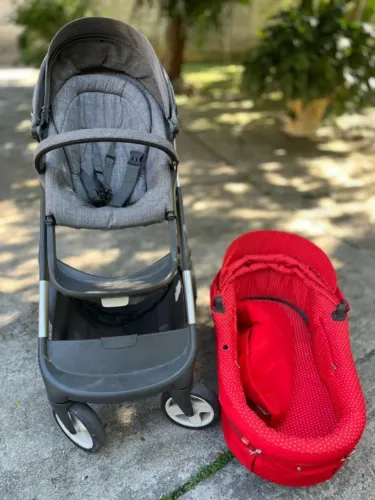 Carrinho de Bebe e moises Stokke