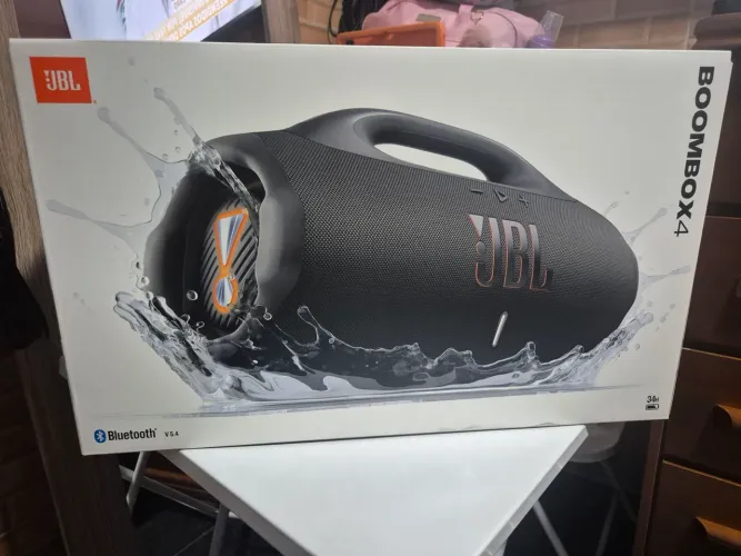  Jbl Bombom 4 zerada nunca usada  !!!