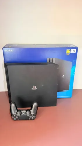 Ps4 Pro 1TB Funcionando perfeitamente (em até 12x)
