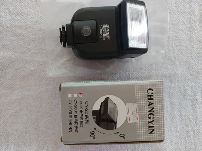 Flash externo CY-20