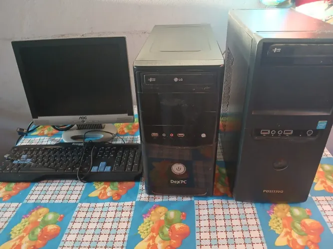 Vendo 2 CPU. E 1 tela