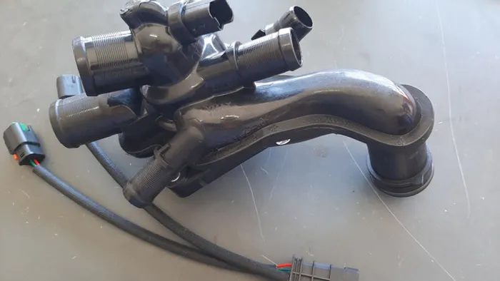 Carcaça valvula termostatica motor Peugeot/Citroen 1.6 16 V Turbo