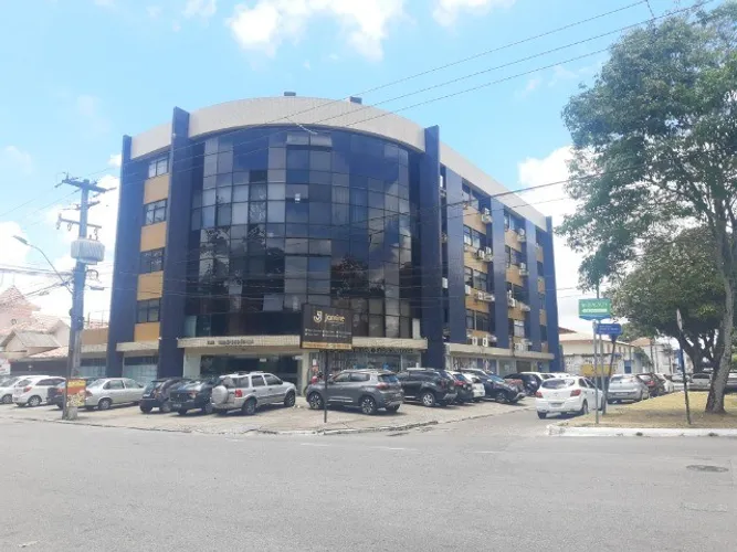 Excelente localização, Loja ao lado do TRT, Praça da Independencia, Colégio Pio X!!