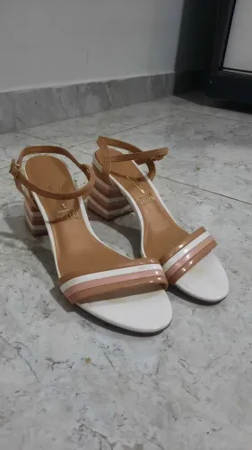 Sandalia salto grosso vizzano
