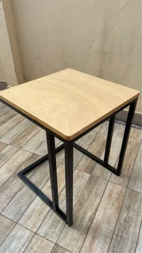Mesinha quadrada