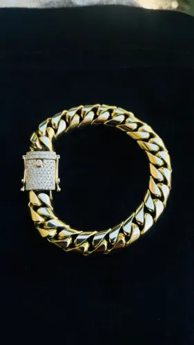 Pulseira em Ouro 18K Cuban Link 100 gramas 1 CT de Diamantes