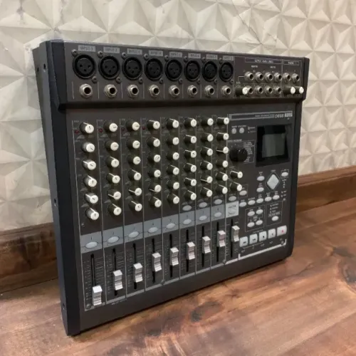 Mesa de Som Korg D888 Digital Mixer 8 Canais 220v - Usada!