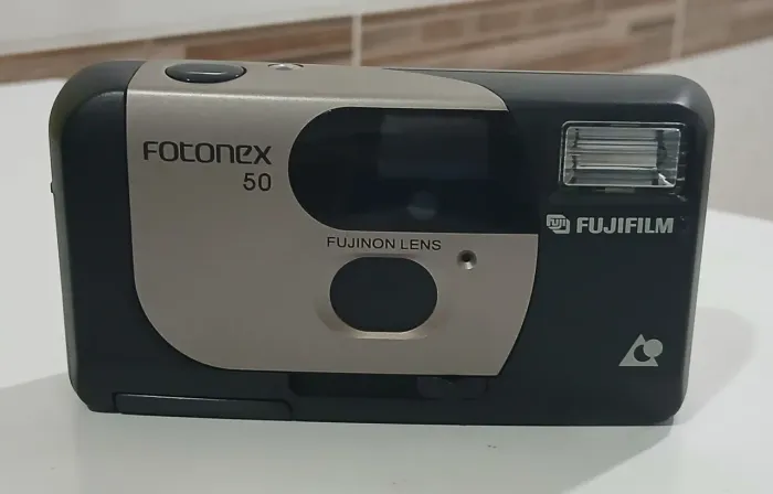 Câmera fujifilm fotonex 50