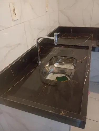 Pia De Cozinha Com Balcão Para Furgão Cooktop Feito Em Porcelanato. ?