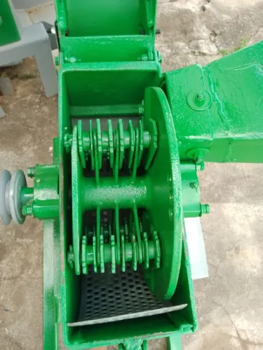 Desintegrador Itapirense com base, reformado