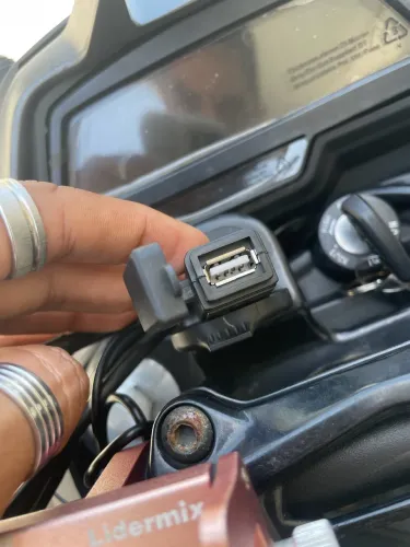 USB PARA MOTO UNIVERSAL
