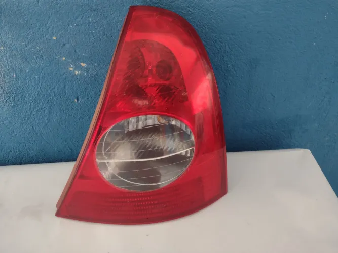 Lâmpada Traseira Direita Clio 2006 A 2012 com soquete original completa