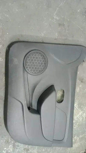 FORRO DE PORTA DIANTEIRO DIREITO RENAULT SANDERO 2015 ORIGINAL