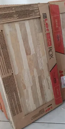 Vendo 110,7 M2 de Revestimento na caixa