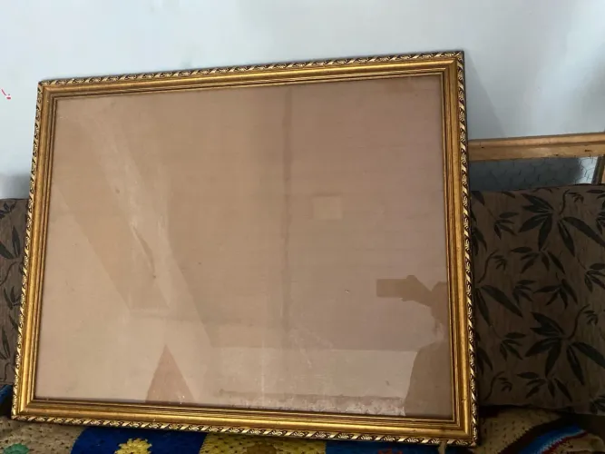 Moldura Dourada Clássica