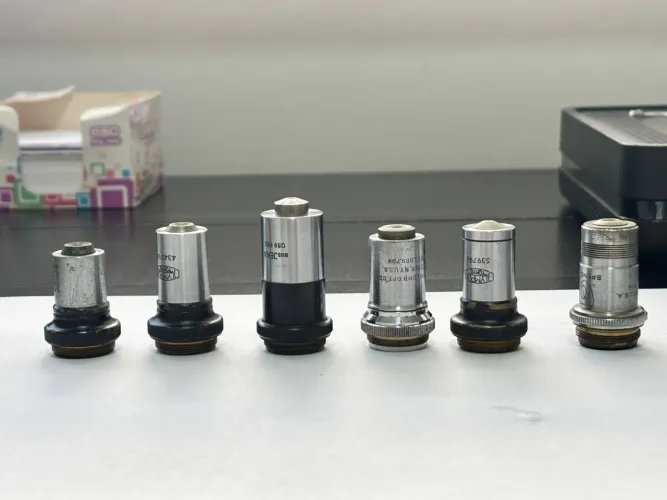 Lentes Objetivas para Microscópio 