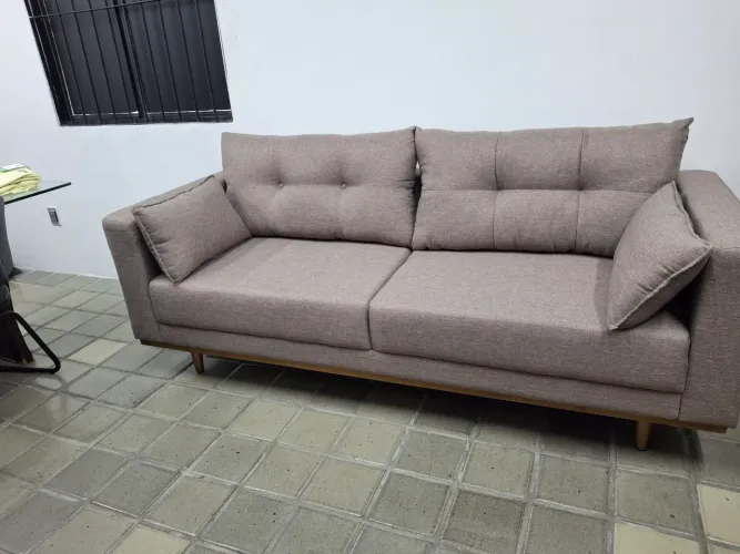 Sofá 2.20 em linho - Design Moderno