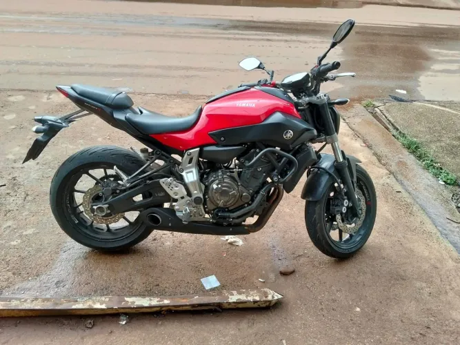 MT 07 ano 2016 IPVA 2024 na mão 