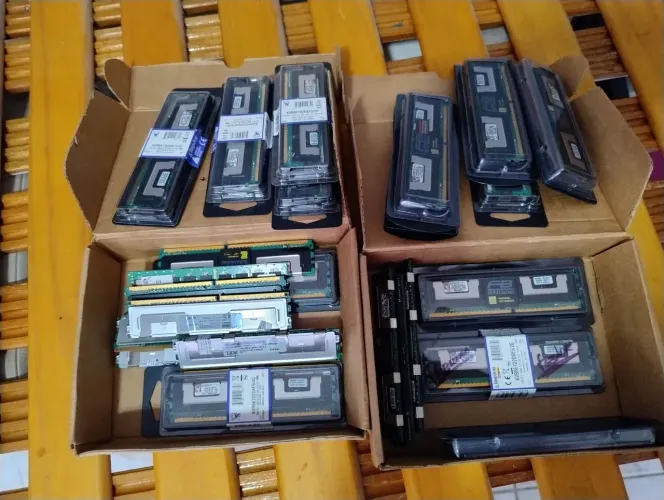 Kingston memória para servidor 2gb e 1gb ( lote )